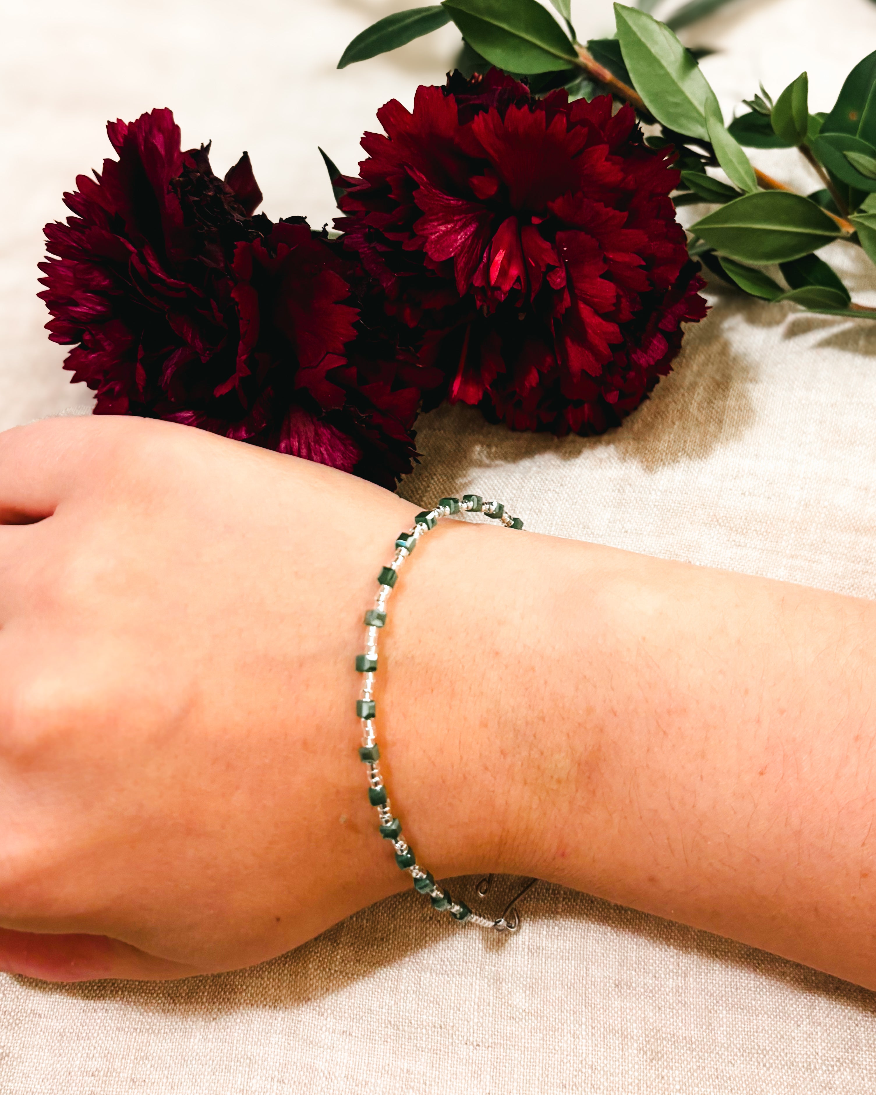 Delicate Beaded Bracelet - White and Green